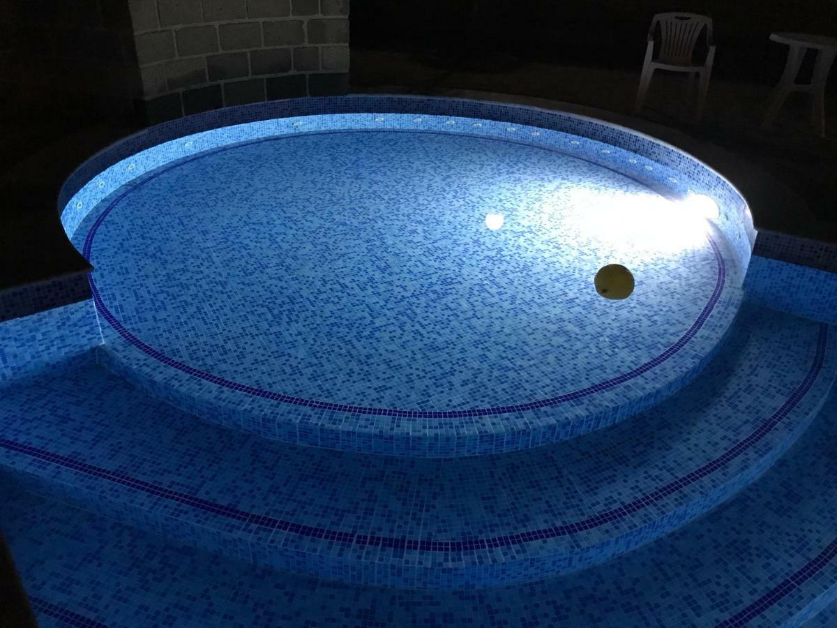 カンポフェリーチェ・ディ・ロッチェッラ Mare Azzurroヴィラ エクステリア 写真